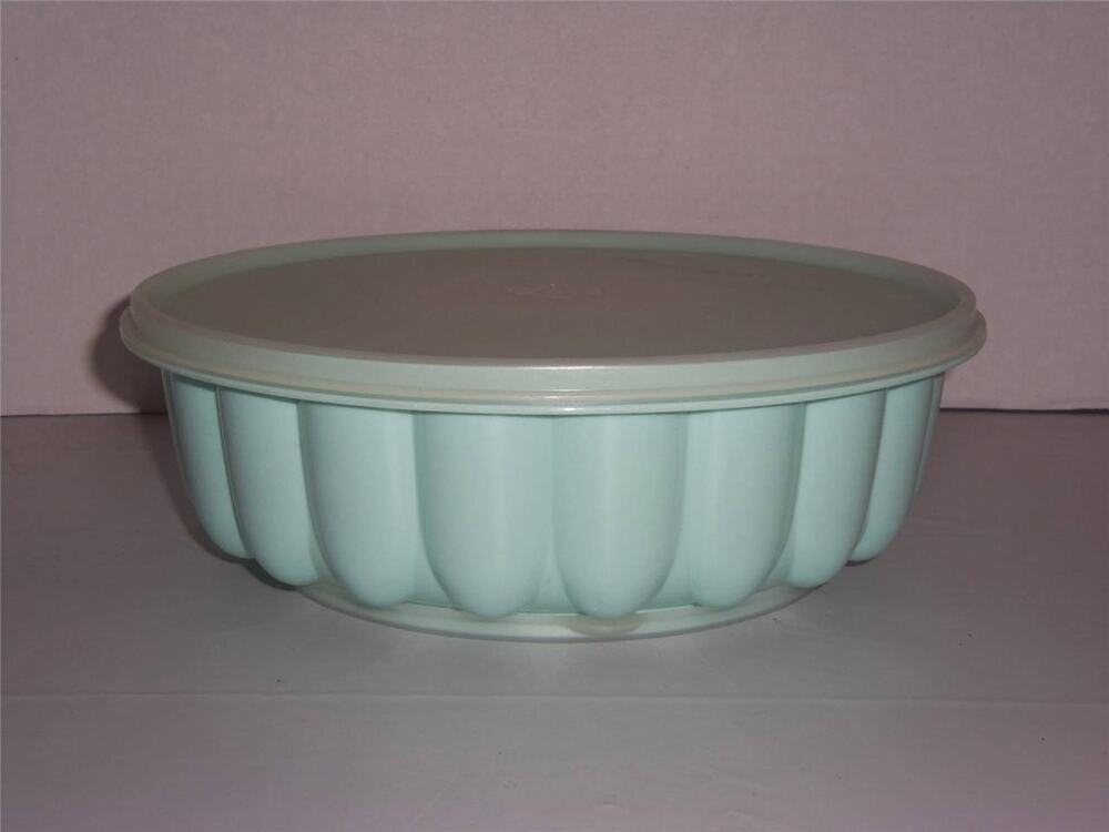 Tupperware Jello Mold Robins Egg Blue 3-Piece Great Condition -0215T03